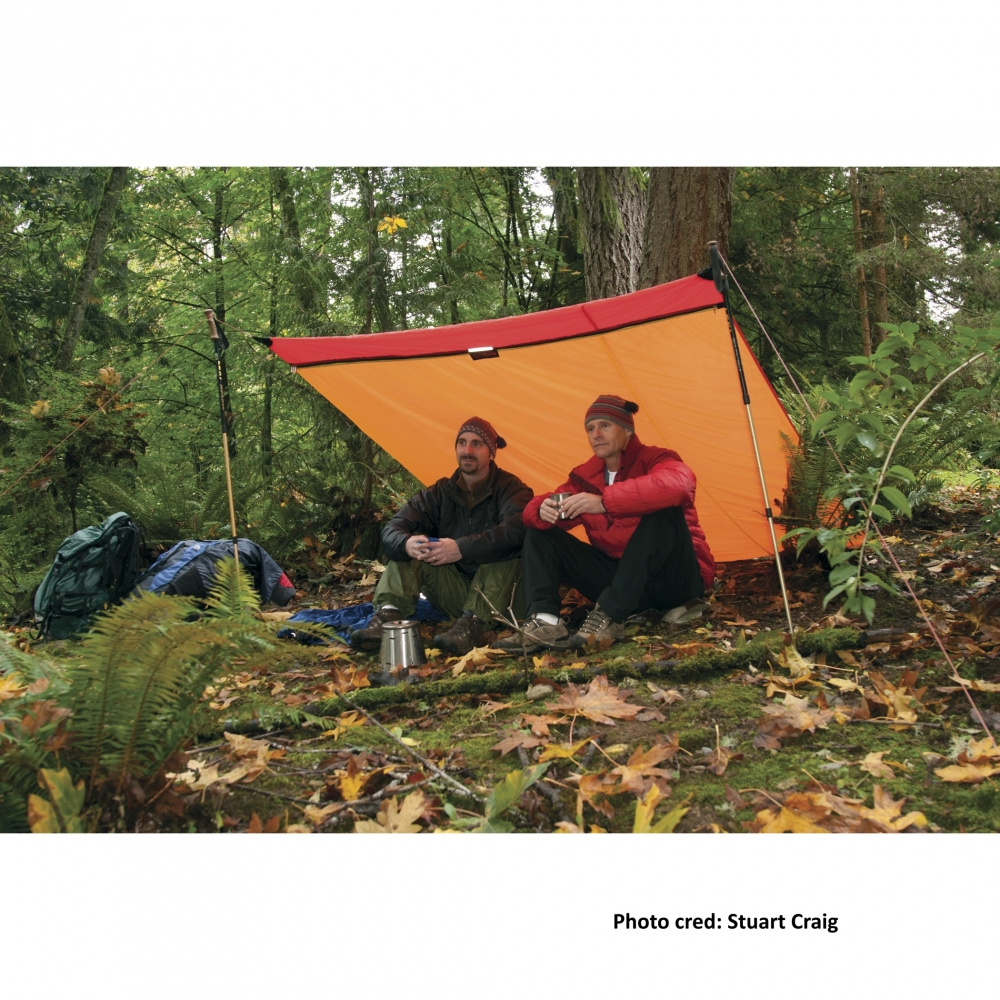 Hilleberg vindsäck uppspänd som regnskydd