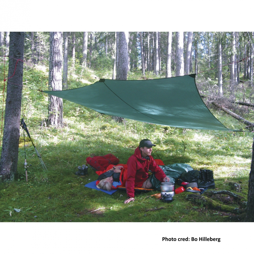 Matlagning under Hilleberg Tarp