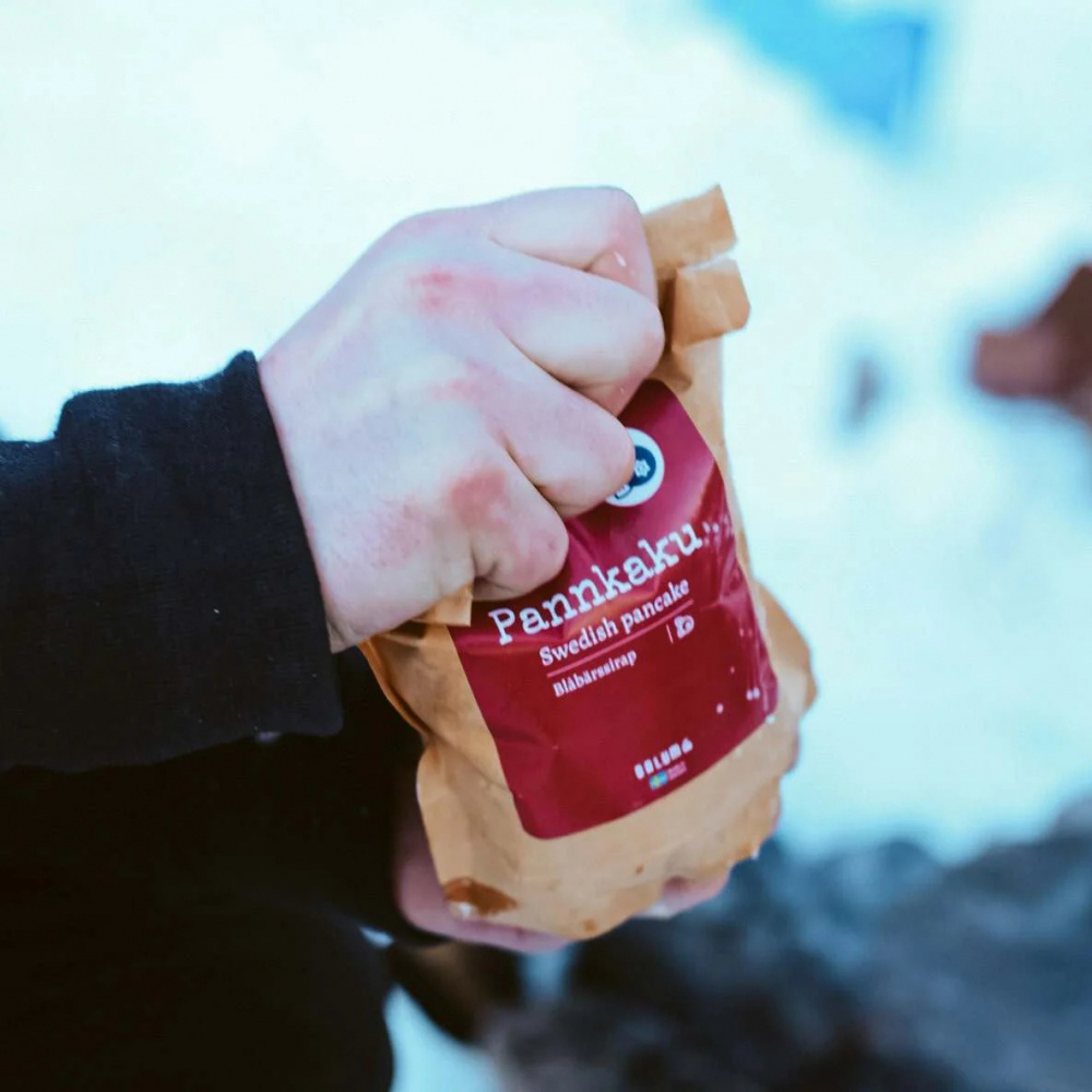 Pannkaku med lingonsirap