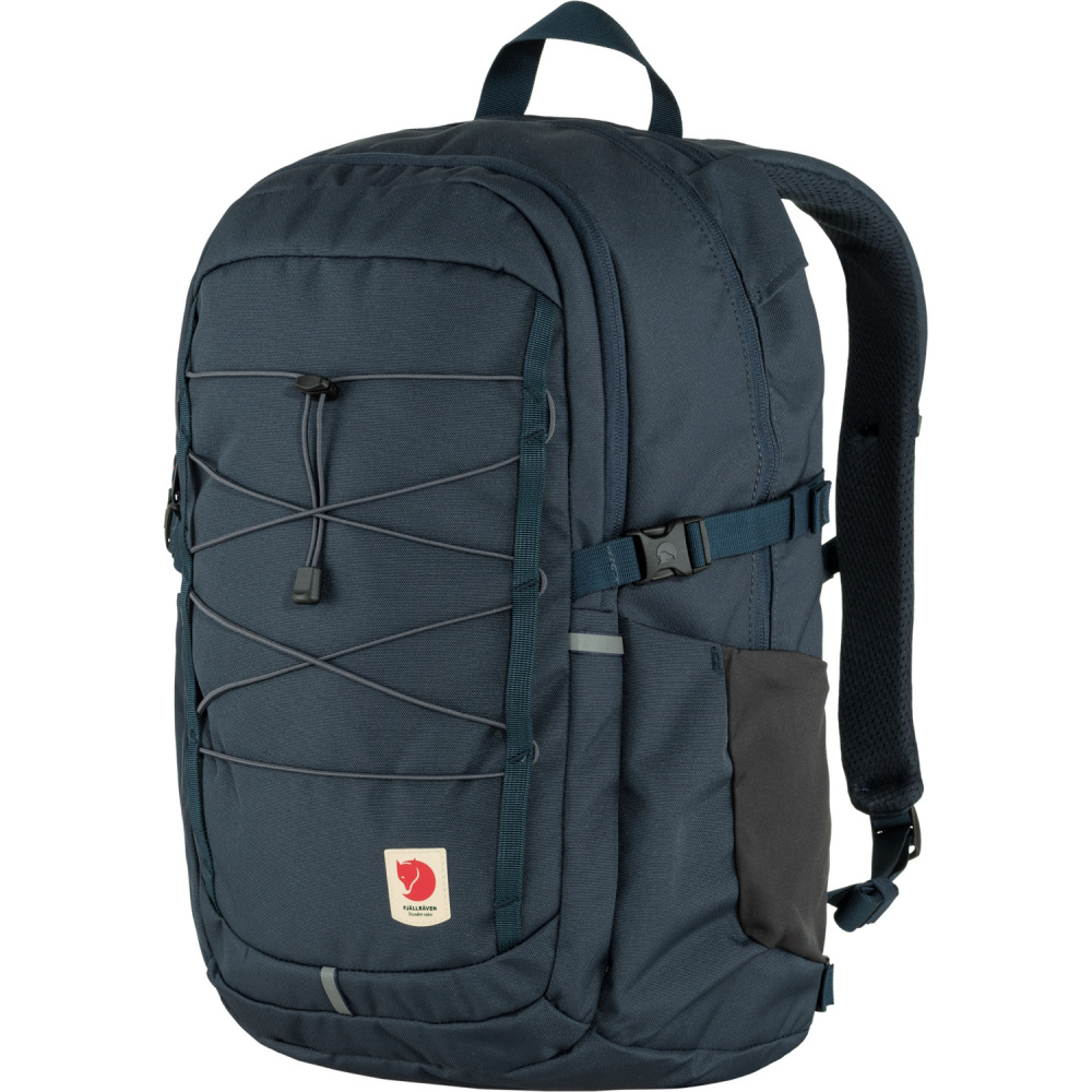 Fjällräven Skule 28 Navy rymmer både laptop och friluftsköket